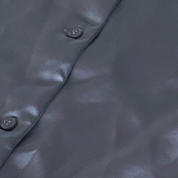 H&M satin-like button blouse. - Picture 4 of 4